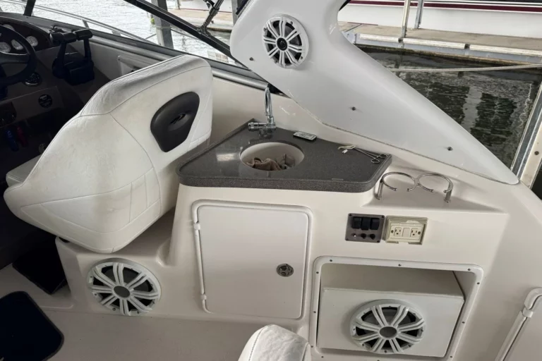 2006 Regal 3060 Window Express