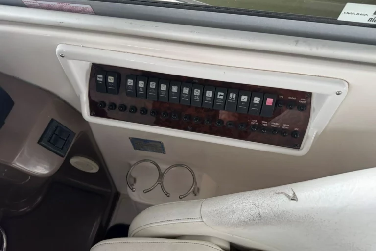 2006 Regal 3060 Window Express