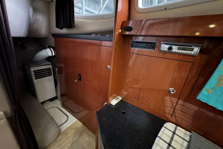 2006 Regal 3060 Window Express