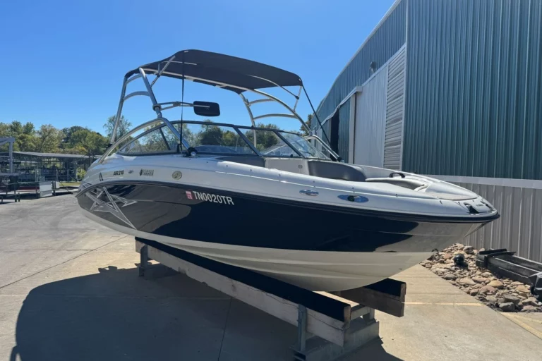 2011 Yamaha Boats AR210