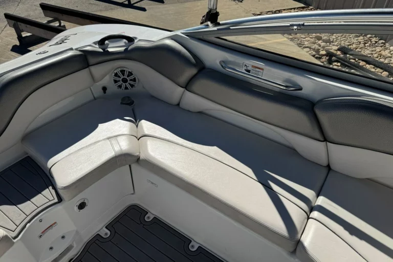 2011 Yamaha Boats AR210