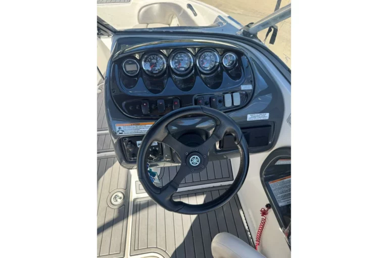 2011 Yamaha Boats AR210