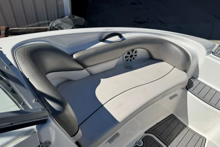 2011 Yamaha Boats AR210