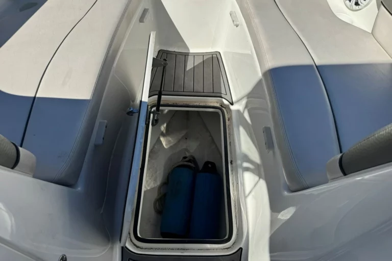2011 Yamaha Boats AR210